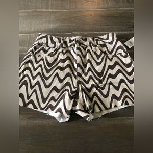 Rsq (Tilly’s) patterned jean shorts, size 24, (never worn) new with tags